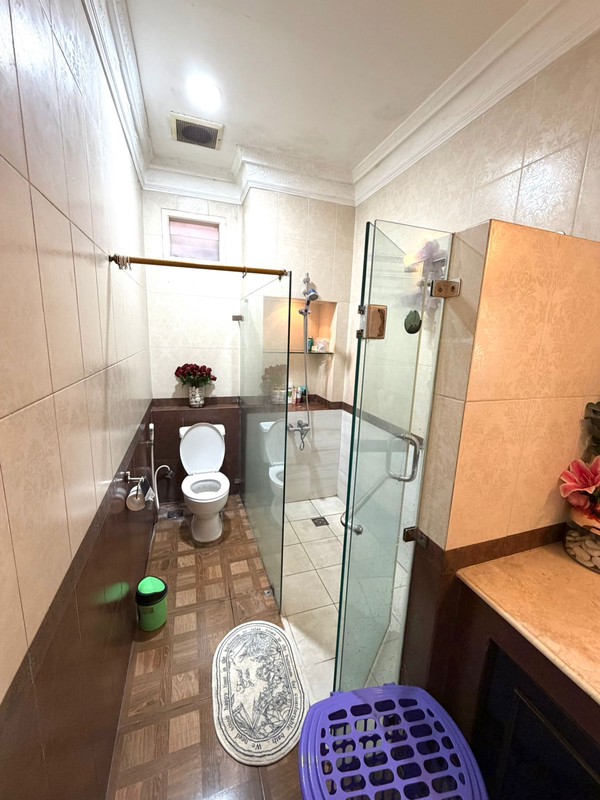 Rumah Besar Luxury di Puri Sri Wedari Cibubur 