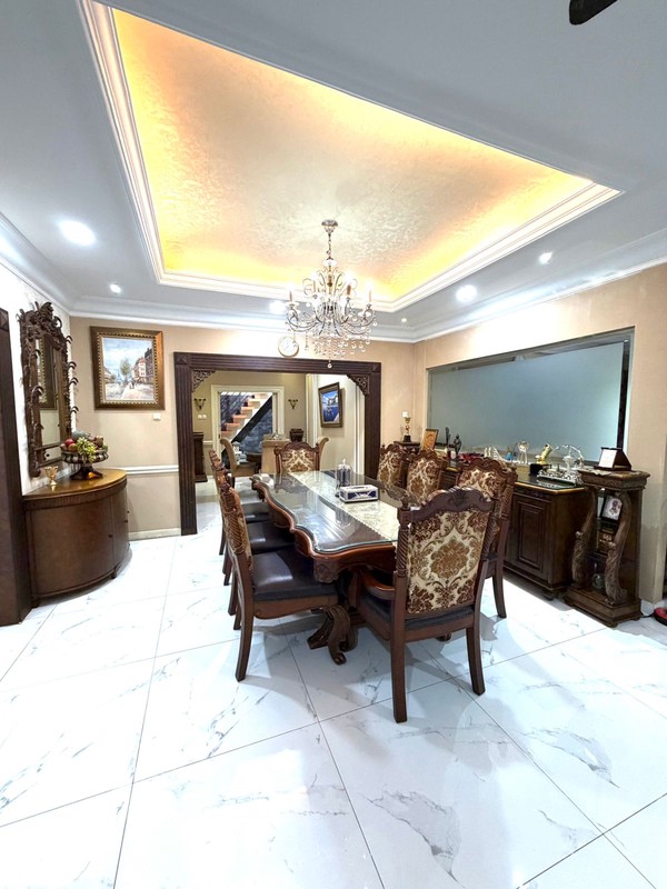 Rumah Besar Luxury di Puri Sri Wedari Cibubur 