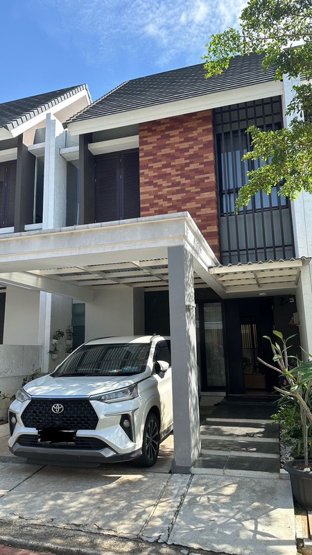 Rumah Dua Lantai Semi Furnished di Cimanggis Golf View