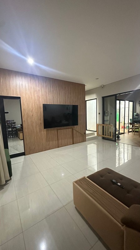 Rumah Dua Lantai Semi Furnished di Cimanggis Golf View