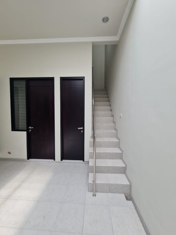 Disewakan Rumah Darmo Permai Timur, Rumah Baru Gress 