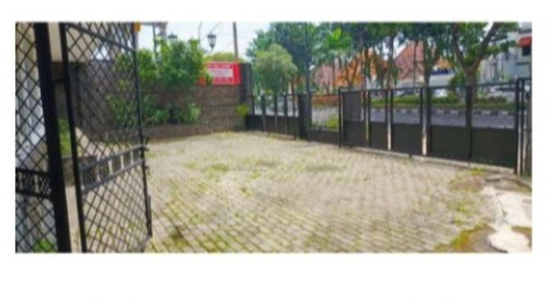 Dijual / Disewakan 832 m2 Rumah Raya Darmo - Dr. Soetomo - Tegalsari - Hadap Nol Jalan Raya Kembar Komersial Surabaya Pusat Kota - Tidak Cagar Budaya - Parkiran Masuk 20 Mobil Luas - Surat SHM - Dekat