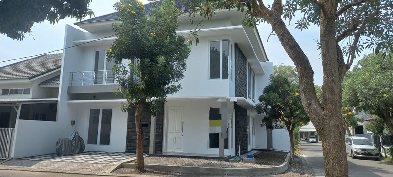 DIJUAL bukit palma Rumah 2 Lantai Baru Gress, Modern Minimalis, Luas dan Siap Huni