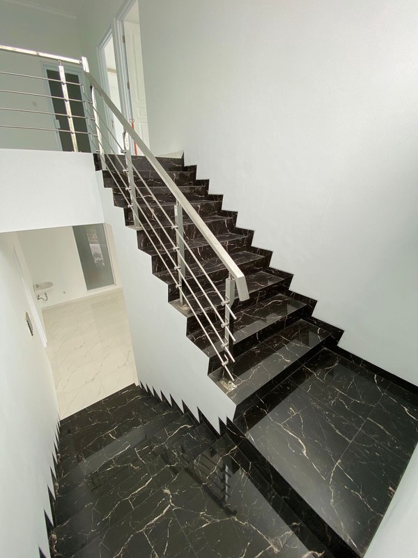 DIJUAL bukit palma Rumah 2 Lantai Baru Gress, Modern Minimalis, Luas dan Siap Huni