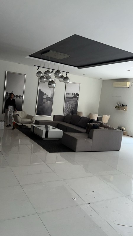 Dijual Rumah Royal Residence semi furnished