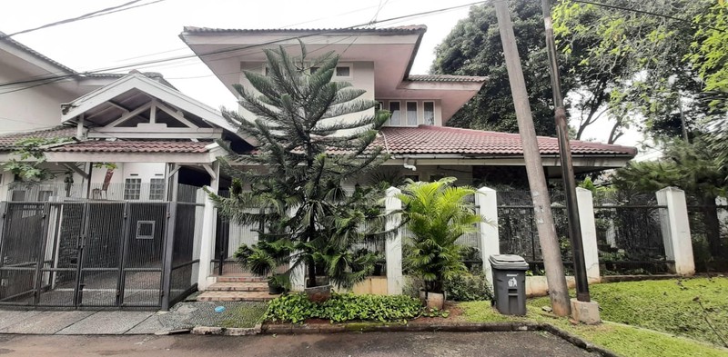 Rumah Bagus 2Lantai Siap Huni, Area Bintaro Jaya Sektor 9. Near 2 Gate Tol