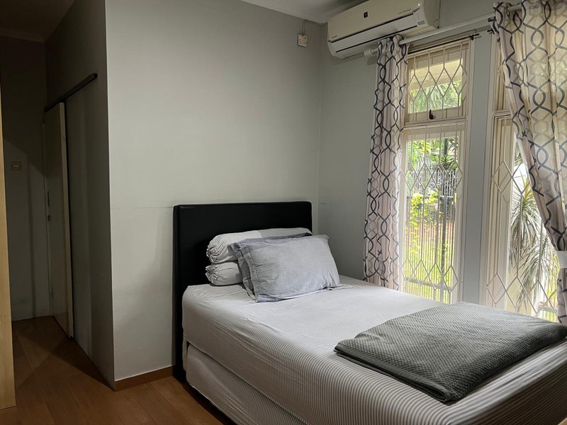 Rumah Bagus 2Lantai Siap Huni, Area Bintaro Jaya Sektor 9. Near 2 Gate Tol