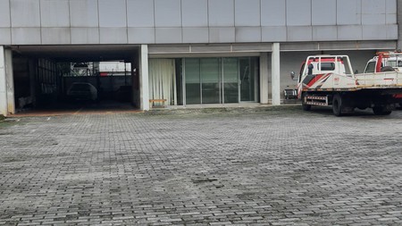 Dijual Ex Showroom mobil jl Pasar Minggu Raya Jaksel 