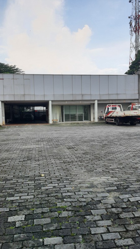 Dijual Ex Showroom mobil jl Pasar Minggu Raya Jaksel 