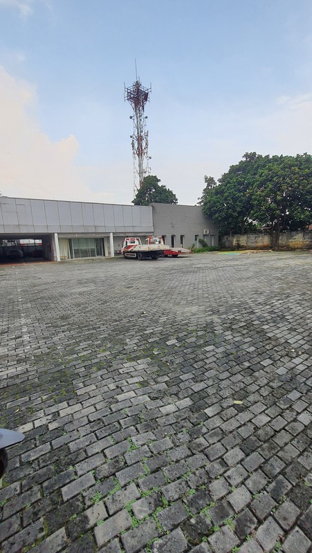 Dijual Ex Showroom mobil jl Pasar Minggu Raya Jaksel 