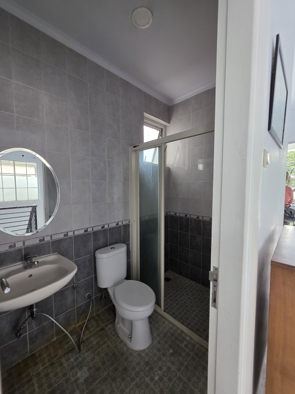 Rumah di Kota Wisata per tahun posisi boulevard