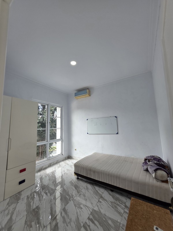 Rumah di Kota Wisata per tahun posisi boulevard