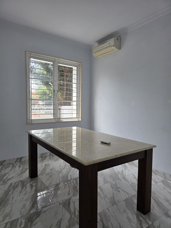 Rumah di Kota Wisata per tahun posisi boulevard