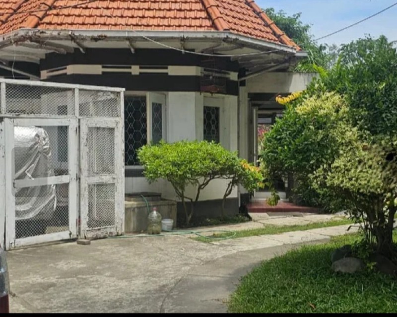 Dijual 486 m2 Rumah Hook Surabaya Pusat Kota - Jalan Wr. Supratman - Jalan Mh Thamrin - kel.Dr. Soetomo - kec.Tegalsari - Cocok Buat Segala Usaha - Komersial Area