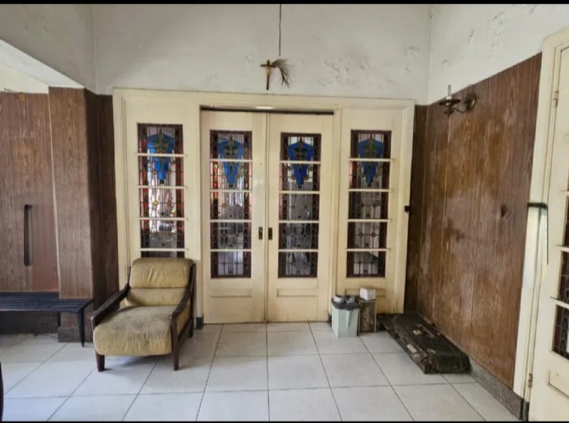 Dijual 486 m2 Rumah Hook Surabaya Pusat Kota - Jalan Wr. Supratman - Jalan Mh Thamrin - kel.Dr. Soetomo - kec.Tegalsari - Cocok Buat Segala Usaha - Komersial Area