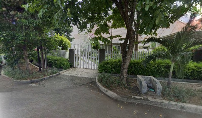 Dijual 486 m2 Rumah Hook Surabaya Pusat Kota - Jalan Wr. Supratman - Jalan Mh Thamrin - kel.Dr. Soetomo - kec.Tegalsari - Cocok Buat Segala Usaha - Komersial Area