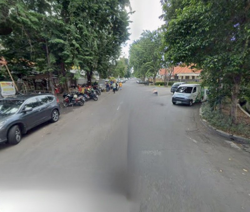 Dijual 486 m2 Rumah Hook Surabaya Pusat Kota - Jalan Wr. Supratman - Jalan Mh Thamrin - kel.Dr. Soetomo - kec.Tegalsari - Cocok Buat Segala Usaha - Komersial Area