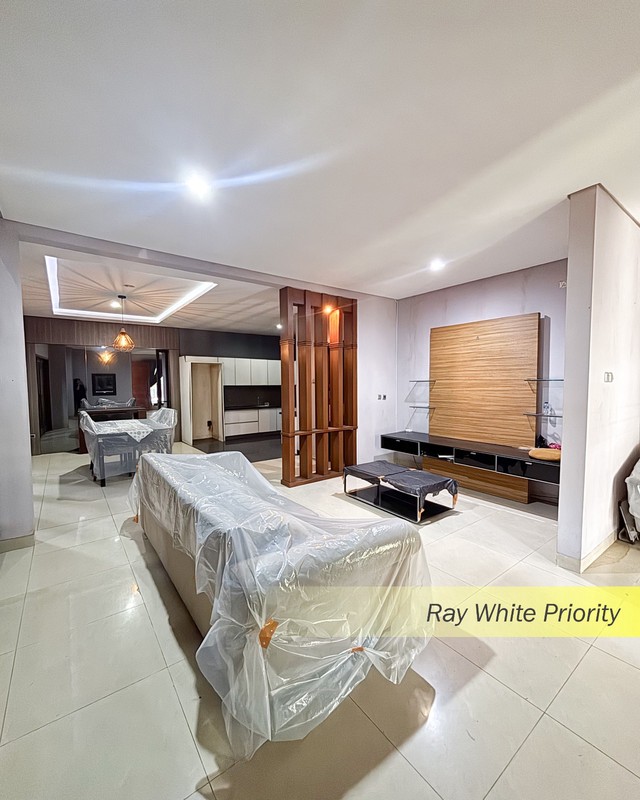 RUMAH MINIMALIS DI GREENDWOODS HANYA 2 KM KE STASIUN PONDOK RANJI, TANGERANG SELATAN