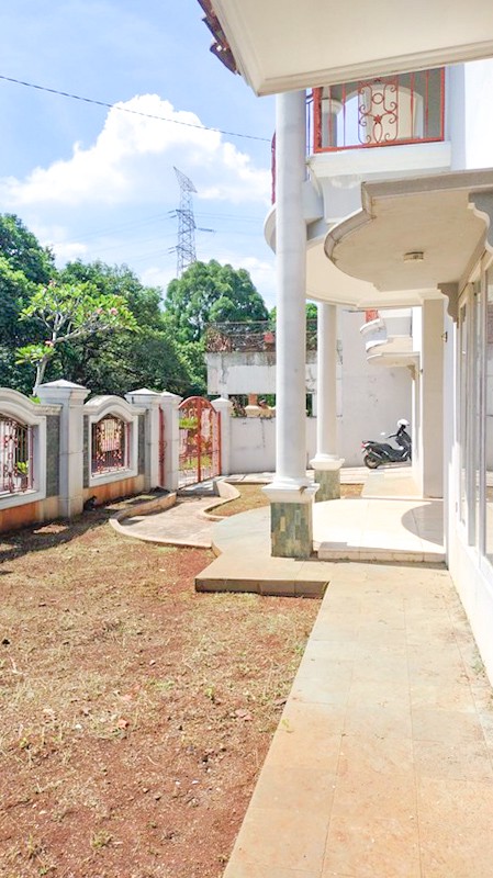 Rumah Mewah di Graha Cinere, akses mudah ke Sawangan Cimanggis