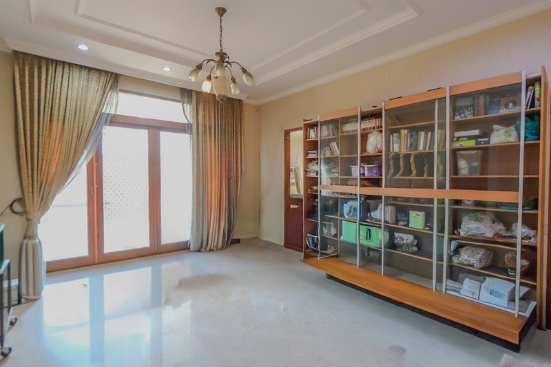 Rumah Mewah di Pondok Indah, Akses Mudah dari Kemang, Jagakarsa