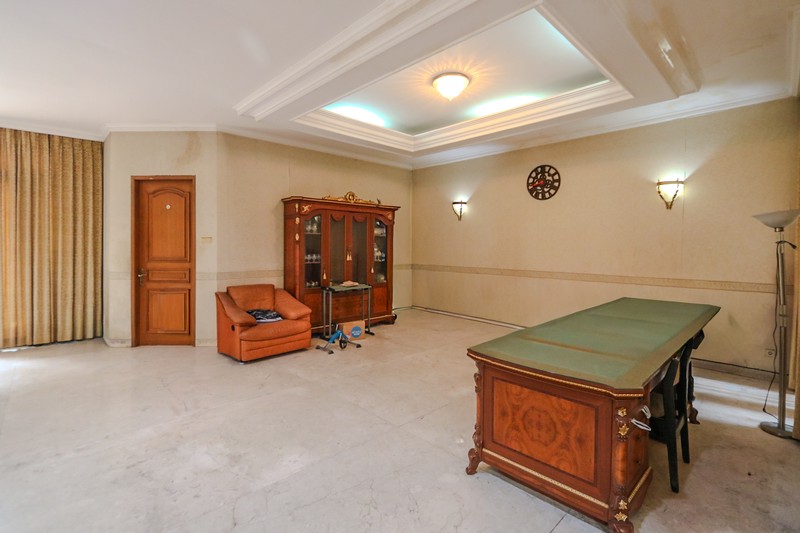 Rumah Mewah di Pondok Indah, Akses Mudah dari Kemang, Jagakarsa