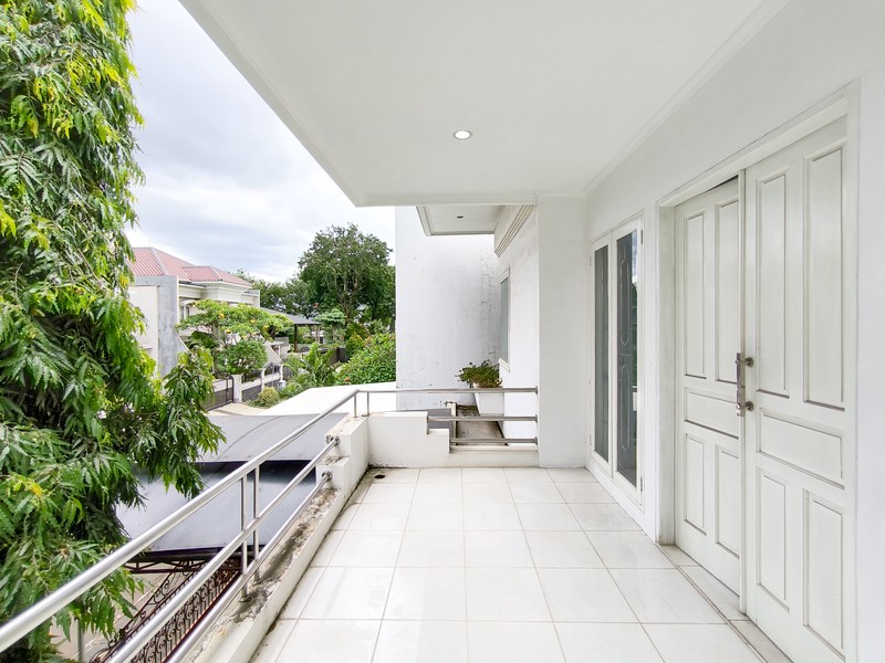 Rumah Bagus Di Taman Kebon Jeruk Jakarta Barat