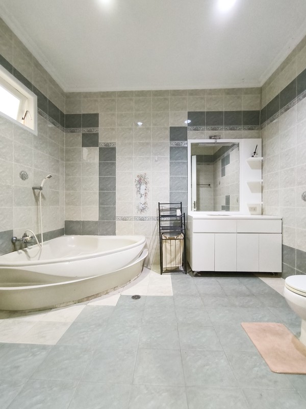 Rumah Bagus Di Taman Kebon Jeruk Jakarta Barat