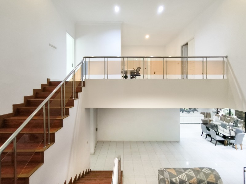 Rumah Bagus Di Taman Kebon Jeruk Jakarta Barat