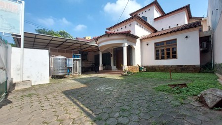 Rumah Bagus Di Jl Beruang Raya Pondok Ranji Tangerang Selatan