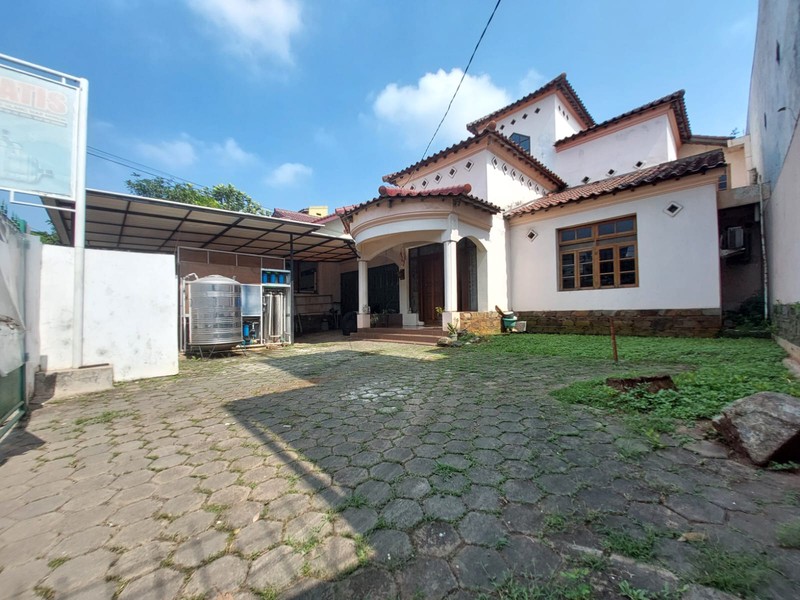 Rumah Bagus Di Jl Beruang Raya Pondok Ranji Tangerang Selatan