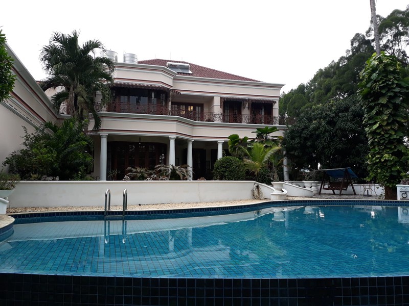 Rumah Hitung Tanah Di Jl Taman Wijaya Kusuma Cilandak Jakarta Selatan