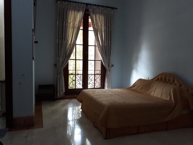 Rumah Hitung Tanah Di Jl Taman Wijaya Kusuma Cilandak Jakarta Selatan