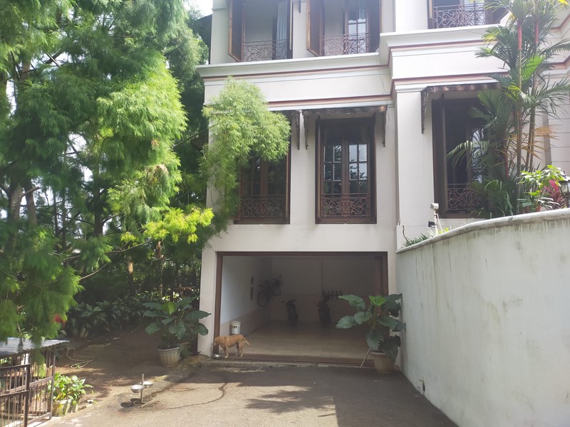 Rumah Hitung Tanah Di Jl Taman Wijaya Kusuma Cilandak Jakarta Selatan