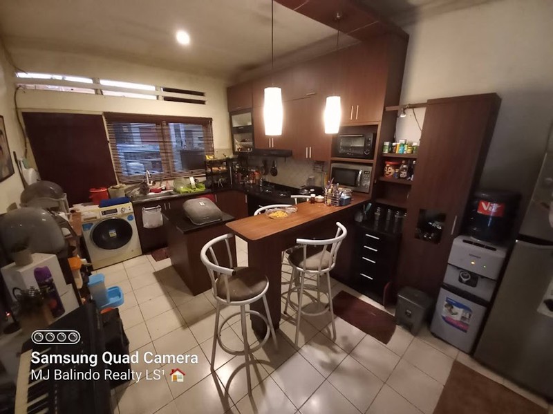 Rumah Strategis Dekat Cihampelas - Cocok Hunian & Investasi