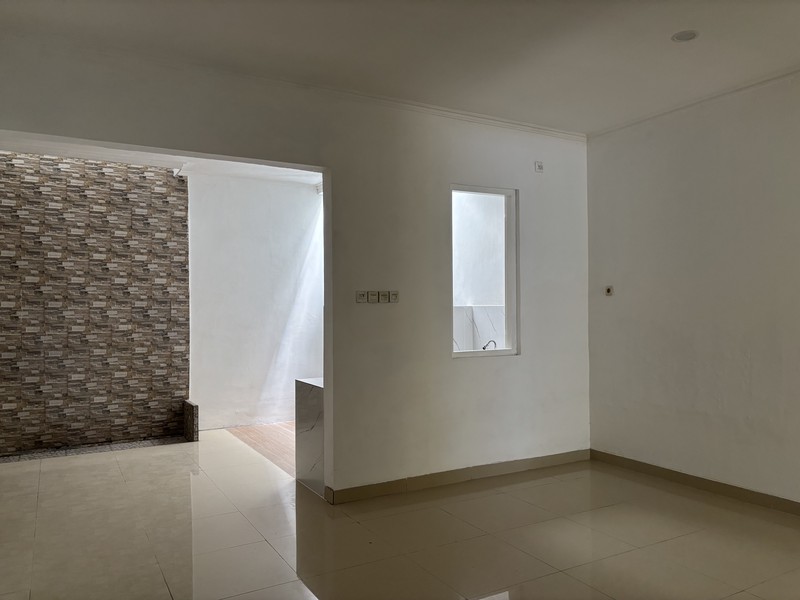 Rumah 2 Lantai Siap Huni di Kota Wisata 