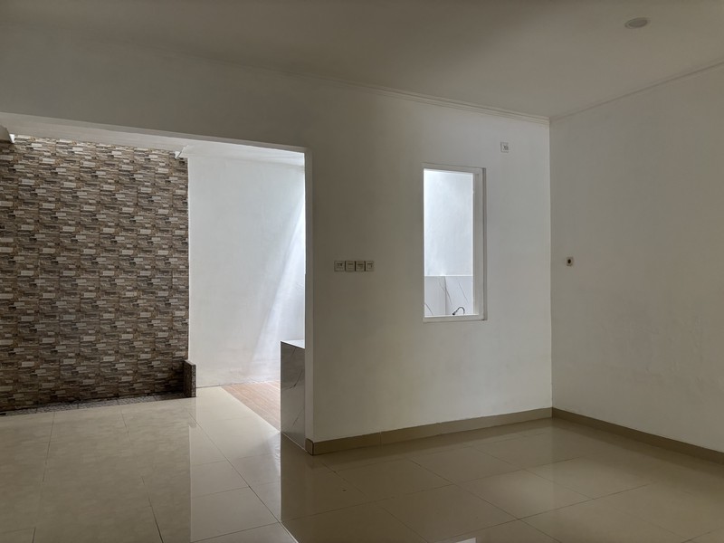 Rumah 2 Lantai Siap Huni di Kota Wisata 