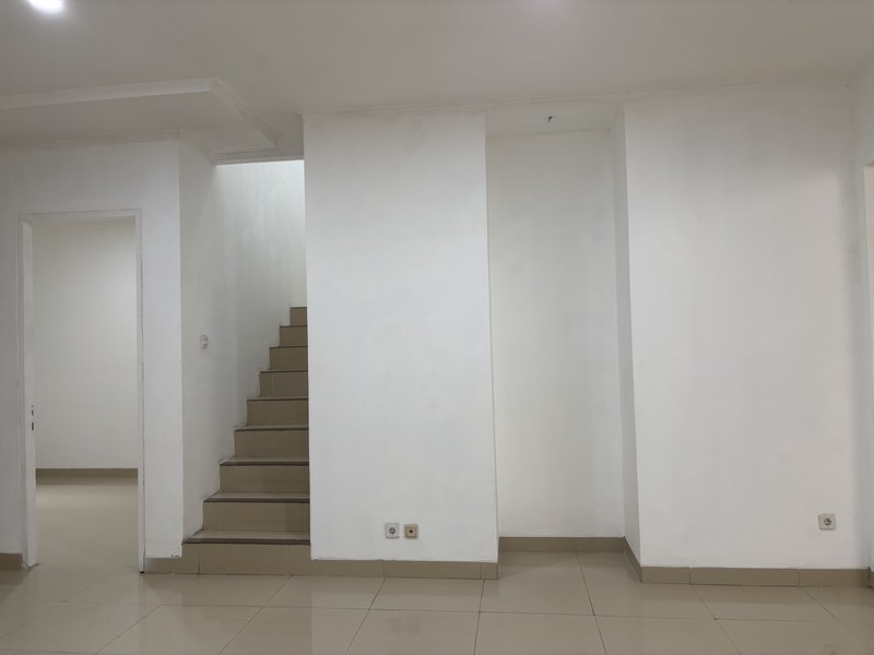 Rumah 2 Lantai Siap Huni di Kota Wisata 