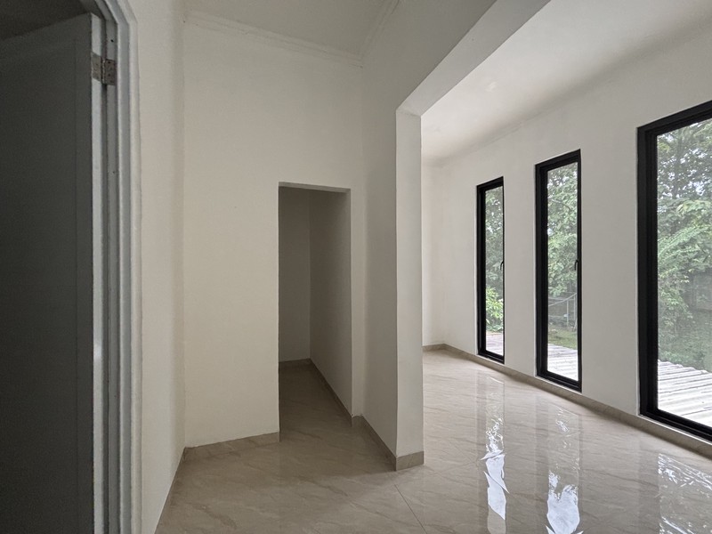 Rumah 2 Lantai Siap Huni di Kota Wisata 