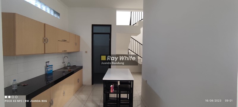 Dijual rumah baru 2 lantai di Sariwangi - Bandung Barat 