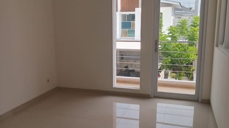 Dijual Rumah Royal Residence Greenwich Baru Gress Wiyung Surabaya Barat