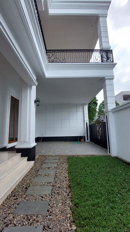 Rumah Mewah Exclusive Cluster Golf Mediterania II Sentul City Bogor