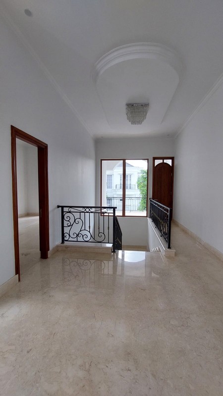 Rumah Mewah Exclusive Cluster Golf Mediterania II Sentul City Bogor