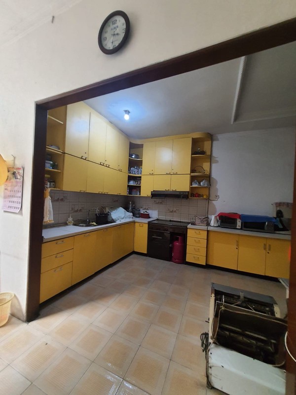 Dijual Rumah Strategis Bisa Untuk Usaha Di Daerah Jl.Cawang Baru Tengah, Jak-Tim