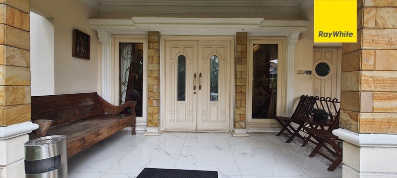 Rumah Nyaman dan Siap Ditempati di Hunian Elite Puri Sriwedari, Cibubur 