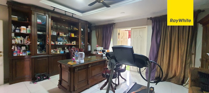 Rumah Nyaman dan Siap Ditempati di Hunian Elite Puri Sriwedari, Cibubur 