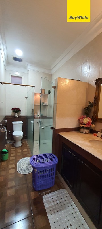 Rumah Nyaman dan Siap Ditempati di Hunian Elite Puri Sriwedari, Cibubur 