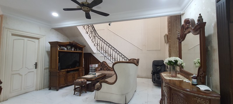 Rumah Nyaman dan Siap Ditempati di Hunian Elite Puri Sriwedari, Cibubur 