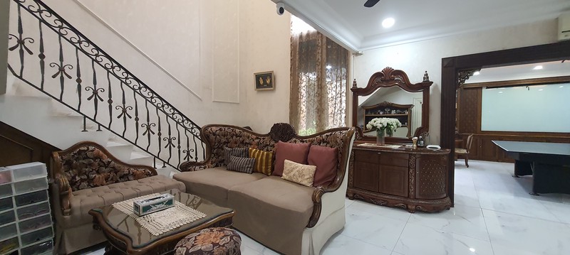 Rumah Nyaman dan Siap Ditempati di Hunian Elite Puri Sriwedari, Cibubur 