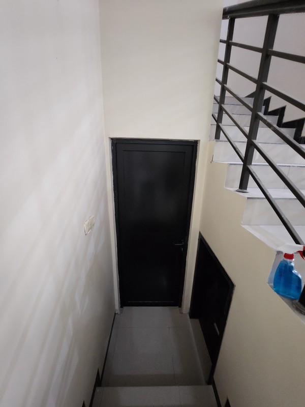 MURAH LUAS Disewakan Rumah Royal Residence Kensington Lokasi Terdepan Dekat Superindo., Showroom Mobil Honda Wiyung, Mitra 10