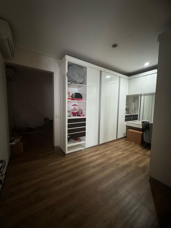 Murah Luas Dijual Rumah Graha Natura Dekat G Walk Citraland, Sekolah Margie, Sekolah Cambridge, Pakuwon Mall, Ptc